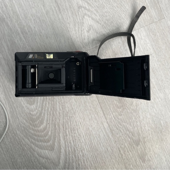 Pentax Mini Sport 35AF Vintage 35mm Point and Shoot film camera - Clean, WORKS - Picture 8 of 11